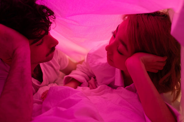 How Ambient Lighting Changes the Mood for Intimacy
